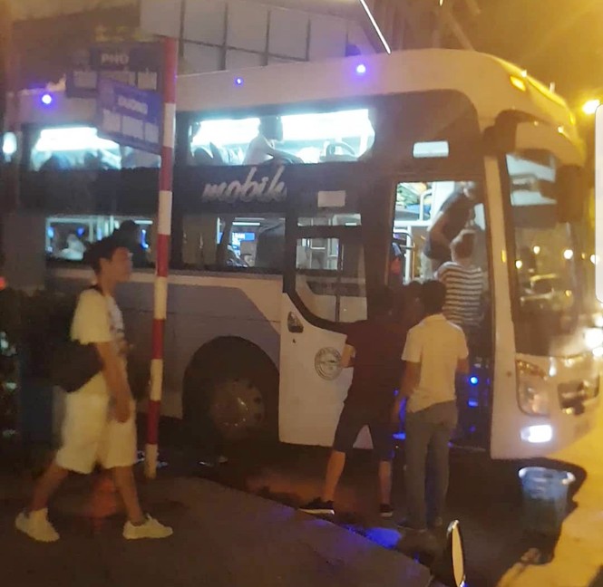 Theo chân những chiếc 'xe vua': Khi khách sạn thành bến xe trá hình - ảnh 4