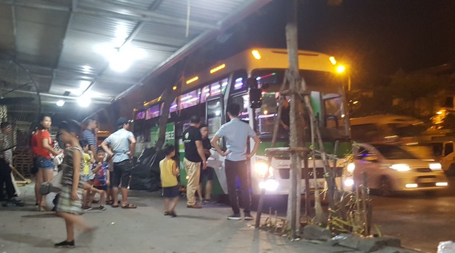 Theo chân những chiếc 'xe vua': Khi khách sạn thành bến xe trá hình - ảnh 1