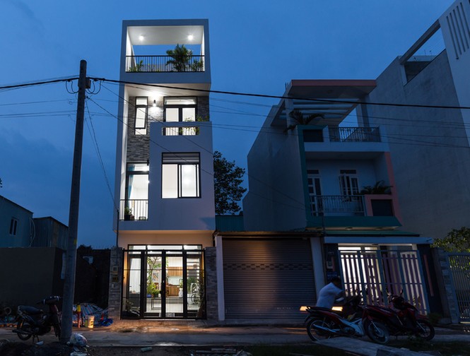 Nhà 4 tầng hiện đại, sang trọng chưa tới 900 triệu đồng - ảnh 1