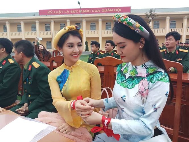 Hoa hậu, người đẹp rạng rỡ trong ngày hội Chủ nhật Đỏ 2019 - ảnh 14
