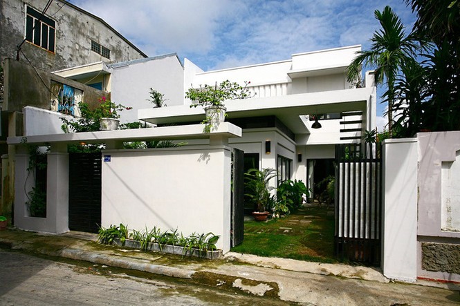 Nhà 2 tầng siêu đẹp, thiết kế hiện đại nhưng đượm hồn quê - ảnh 1