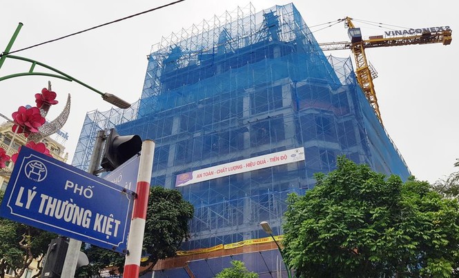 Cận cảnh khu chung cư cải tạo 40 tỷ một căn ở Hà Nội gây 'choáng' - ảnh 2