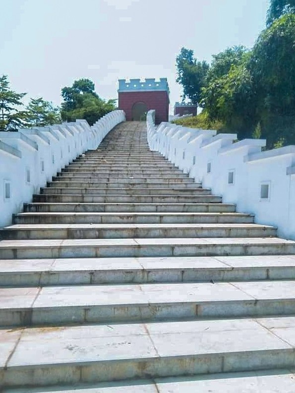 Sau Sóc Sơn đến Thạch Thất 'xẻ' đất rừng làm khu du lịch tâm linh khủng - ảnh 4
