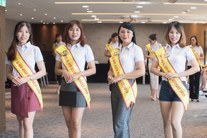 Siêu mẫu Lại Thanh Hương đạo diễn Catwalk cho thí sinh Ms&Mr Asia Business 2019 - ảnh 10