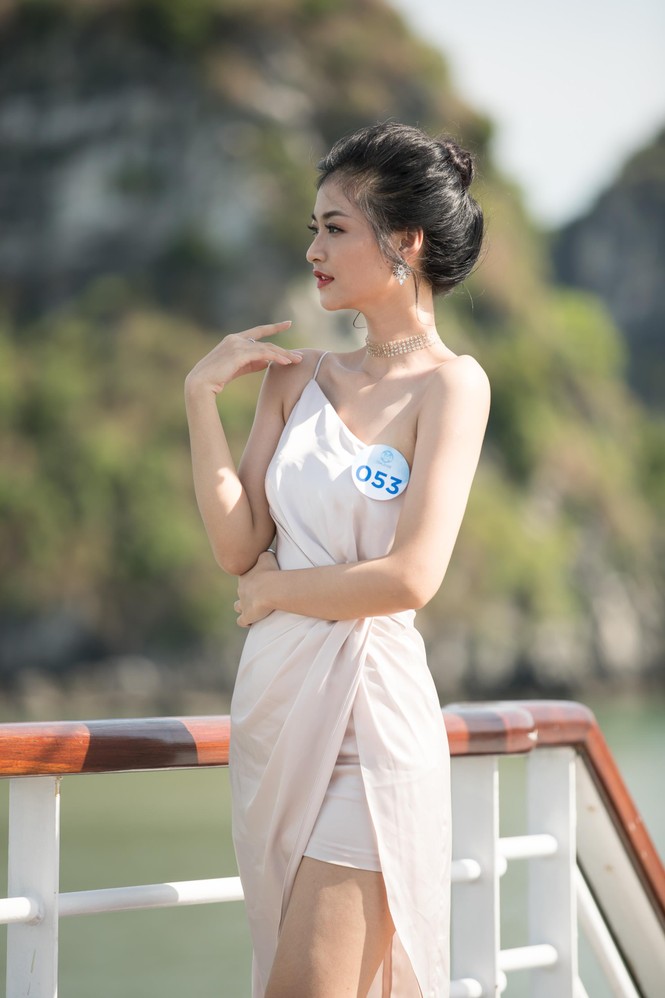 Dàn thí sinh Miss World Việt Nam trổ tài catwalk trên du thuyền 5 sao - ảnh 7