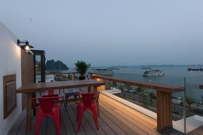Ngôi nhà ở Hạ Long có view nhìn ra biển tuyệt đẹp trên báo Tây - ảnh 9