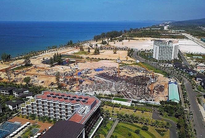 Bộ, ngành khư khư 'ôm' đất vàng, Nha Trang muốn xây cao ốc 80 tầng ven biển - ảnh 1