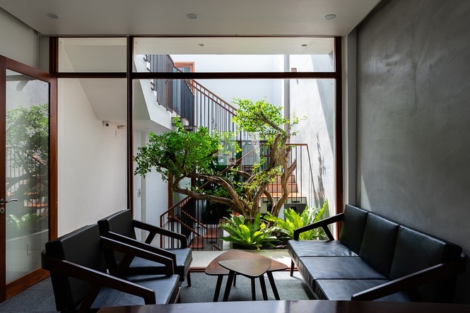 Vẻ đẹp 'gây nghiện' của căn nhà phố ở Sài Gòn - ảnh 2