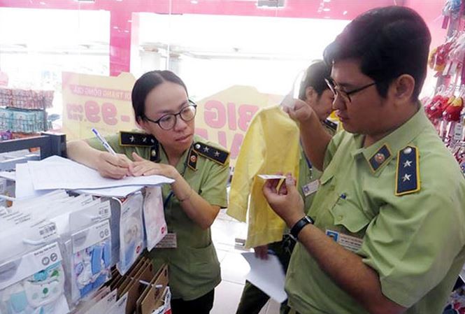 Bộ trưởng Công thương: Năng lực cán bộ quản lý thị trường 'có vấn đề' - ảnh 1