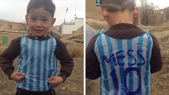 'Cậu bé áo túi nilon' vui sướng gặp thần tượng Messi - ảnh 1