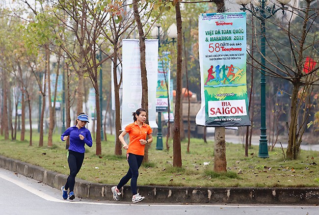 VĐV 'đội mưa' tập luyện trước ngày khởi tranh Việt dã - ảnh 15