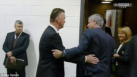 M.U vs Chelsea (1-1): Van Persie giải cứu 'Quỷ đỏ' - ảnh 13