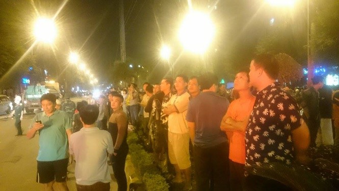 Cháy ở chung cư khu Xa La, nhiều người mắc kẹt - ảnh 12