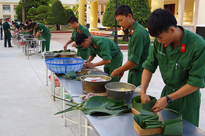 Lính Đặc công đấu vật vui xuân - ảnh 5