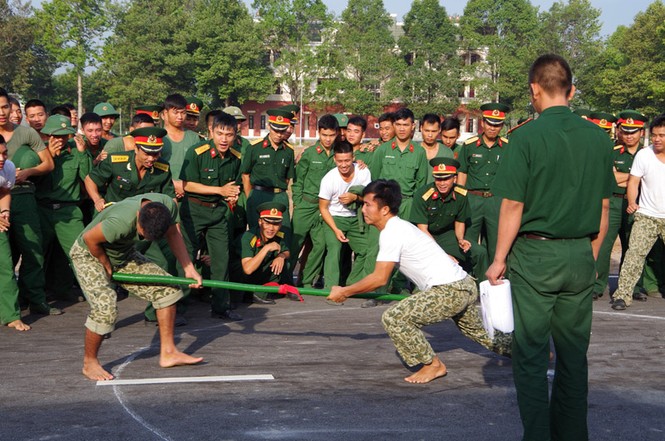 Lính Đặc công đấu vật vui xuân - ảnh 2