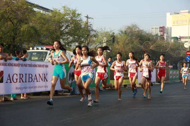Tưng bừng đua tài Việt dã Tiền Phong - ảnh 38