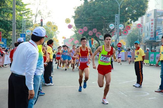 Tưng bừng đua tài Việt dã Tiền Phong - ảnh 33