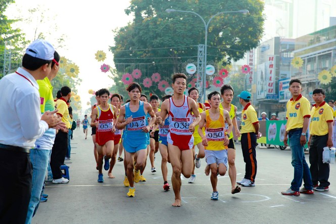 Tưng bừng đua tài Việt dã Tiền Phong - ảnh 32