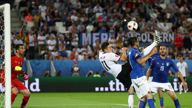 Hạ Italia ở loạt 'đấu súng', Đức lấy vé vào bán kết - ảnh 40