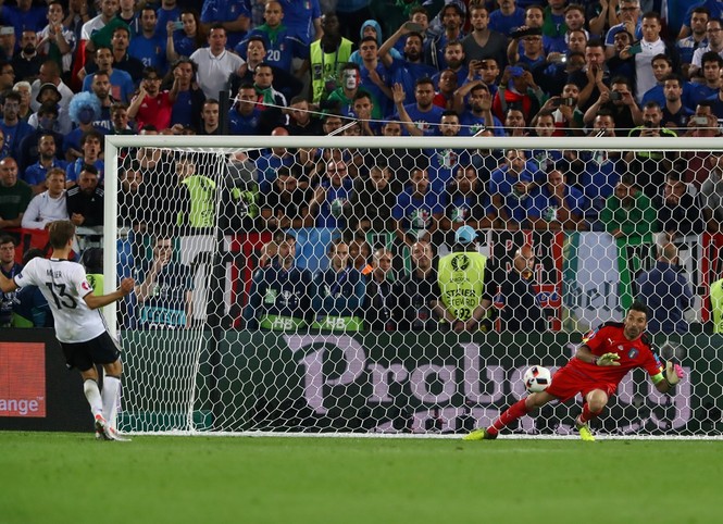 Hạ Italia ở loạt 'đấu súng', Đức lấy vé vào bán kết - ảnh 43