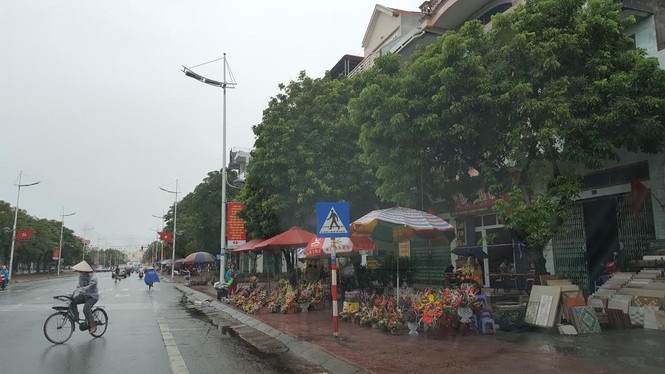 Móng Cái 'thở phào' vì thoát bão số 7 - ảnh 5