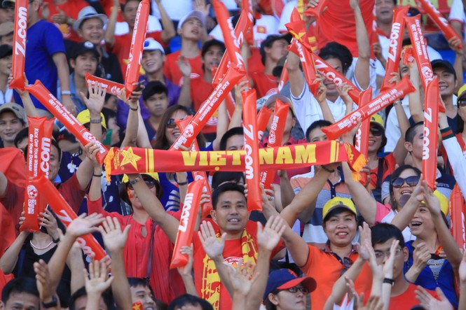 Trọng Hoàng 'nổ súng', tuyển Việt Nam hạ Malaysia - ảnh 13