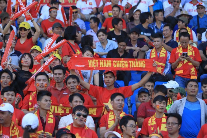 Trọng Hoàng 'nổ súng', tuyển Việt Nam hạ Malaysia - ảnh 14