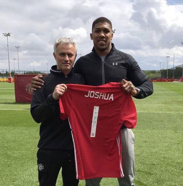 'Vua boxing' Anthony Joshua cổ vũ M.U - ảnh 2