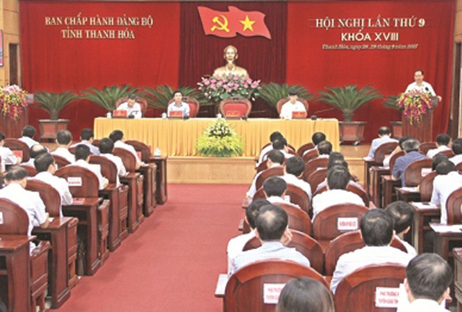Khiển trách Phó Chủ tịch Thanh Hóa, khai trừ Đảng bà Quỳnh Anh - ảnh 1