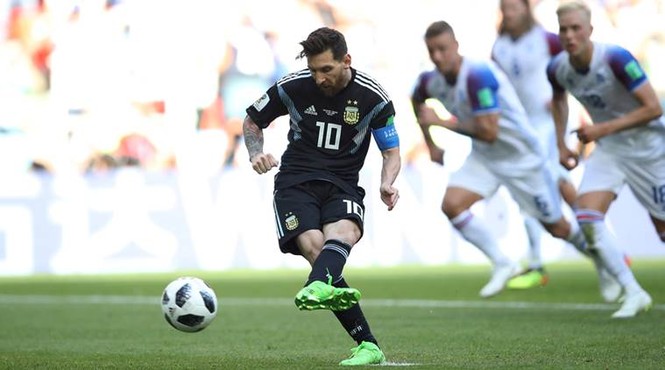 MÁCH NƯỚC WORLD CUP: Gà trống Gô-loa 'gáy' từ hiệp 1 - ảnh 1