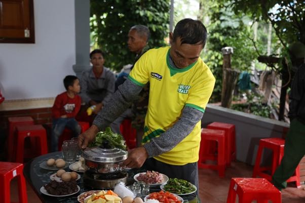 Những cung bậc cảm xúc của CĐV ở chung kết lượt đi AFF Cup - ảnh 10