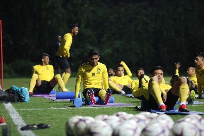 'Đột nhập' buổi tập của tuyển Malaysia ở Hà Nội trước chung kết - ảnh 5