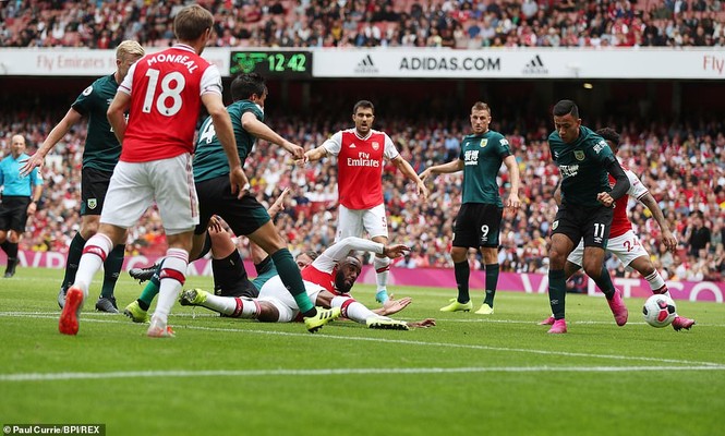 Kết quả vòng 2 Ngoại hạng Anh: Arsenal, Liverpool toàn thắng - ảnh 1