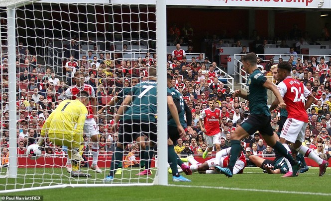 Kết quả vòng 2 Ngoại hạng Anh: Arsenal, Liverpool toàn thắng - ảnh 2