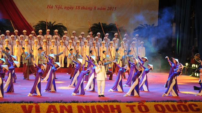 Văn nghệ đặc sắc kỷ niệm 70 năm Ngày truyền thống CAND - ảnh 6