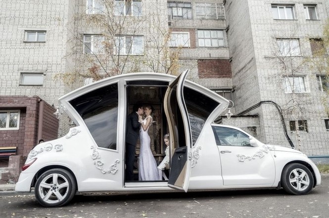 Chiếc limo khác lạ và độc đáo phong cách xe cưới - ảnh 5