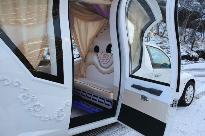 Chiếc limo khác lạ và độc đáo phong cách xe cưới - ảnh 8