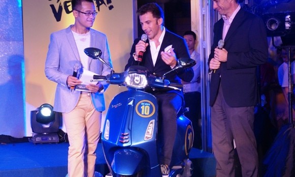 Vespa Sprint phiên bản Del Piero giá bao nhiêu? - ảnh 4