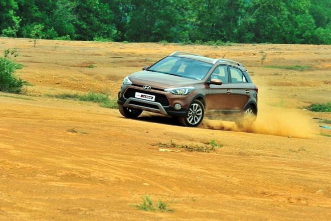 Chọn Hyundai i20 Active hay Ford EcoSport? - ảnh 3