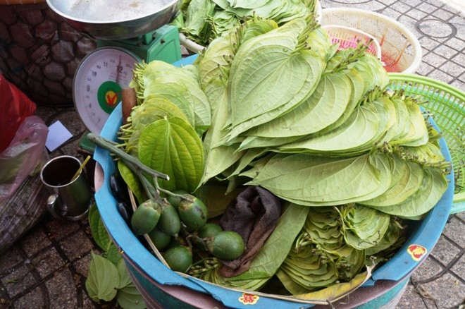 Lặng lẽ chợ trầu cau độc nhất giữa lòng Sài Gòn - ảnh 3