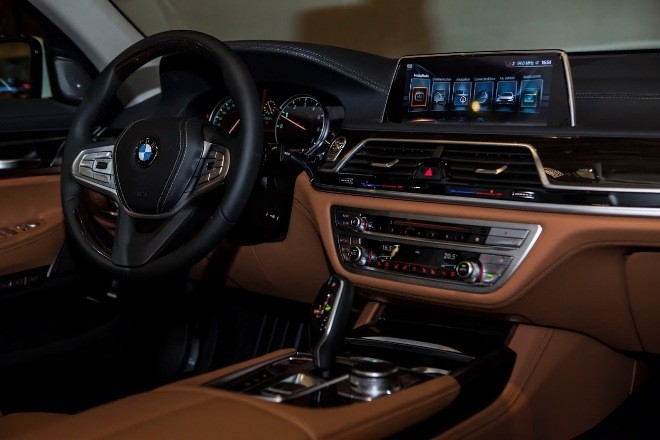 BMW 740i có phải là xe tốt nhất của BMW? - ảnh 10