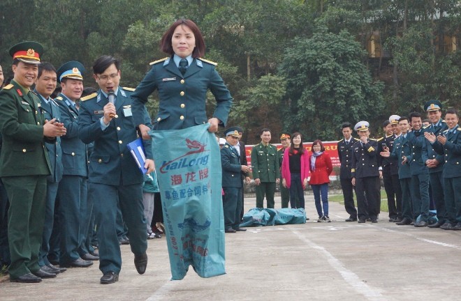 Ấm áp Tết quân dân - ảnh 7