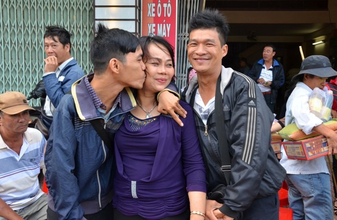 Tấm lòng vàng giữa phố - ảnh 9