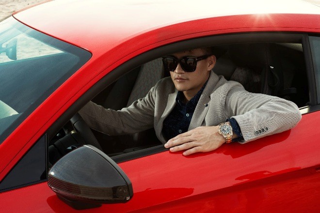 Tiền đạo Công Vinh 'đá cặp' cùng Audi R8 Coupe - ảnh 13
