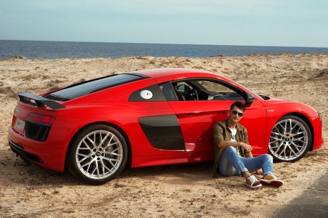Tiền đạo Công Vinh 'đá cặp' cùng Audi R8 Coupe - ảnh 8