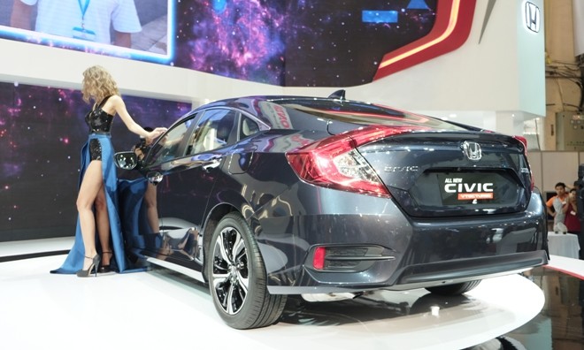 Honda Civic thế hệ 10, sedan nổi bật nhất triển lãm VMS 2016 - ảnh 3