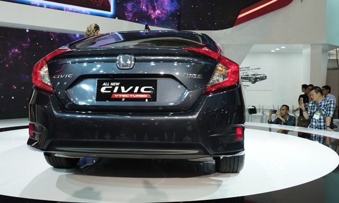 Honda Civic thế hệ 10, sedan nổi bật nhất triển lãm VMS 2016 - ảnh 5