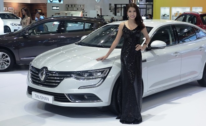 Mê mải với những bóng hồng bốc lửa tại triển lãm ô tô - ảnh 30