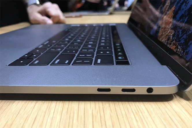 Những thứ Apple ‘phũ phàng’ loại bỏ trên MacBook Pro 2016 - ảnh 2