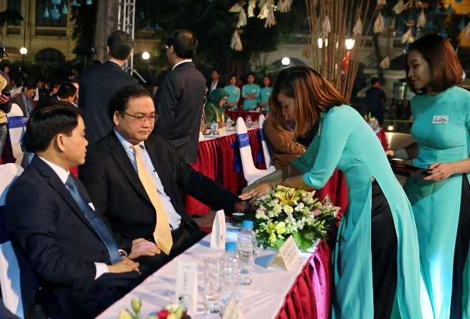 Khai mạc Triển lãm “Mỗi làng một sản phẩm 2016 - OVOP Việt Nam” - ảnh 4